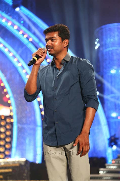 Vijay at Vijay Awards 2014 | Veethi