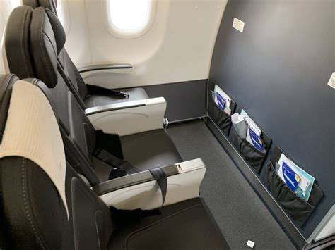 British Airways A320 Neo Club Europe review - who stole my centre table? - Turning left for less