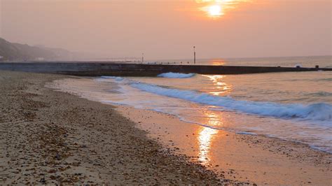 Bournemouth Beach in Bournemouth, England | Expedia.ca