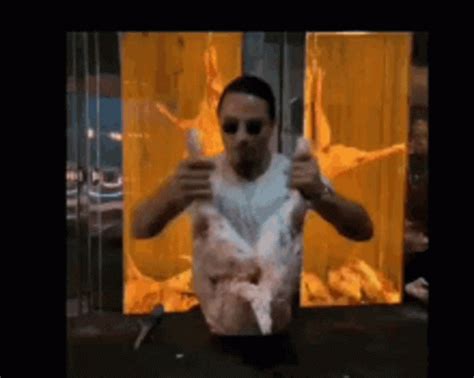 Lukaskosik Salt Bae GIF – Lukaskosik Salt Bae Legs – GIFs entdecken und ...