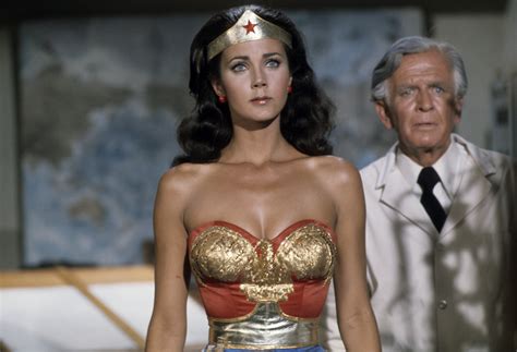 Lynda Carter Wonder Woman Body Worldwide Shipping | eslabonesdenegocio.com