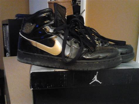 Retro Jordan 1 Black/Gold | Jordan 1 black, Jordan retro, Sneakers