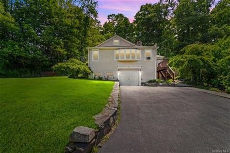 12 Yorktown Heights Homes for Sale - Yorktown Heights NY Real Estate ...