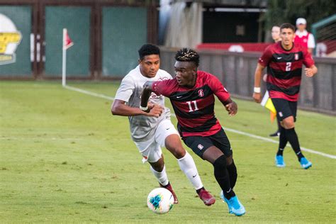 Undefeated men's soccer produces third straight shutout