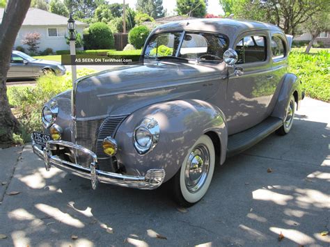 1940 Ford Deluxe Sedan (all)