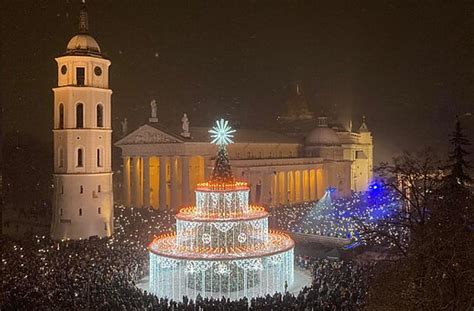 Vilniaus Kalėdų eglutės įžiebimo koncertas - 2022.11.26 - LRT