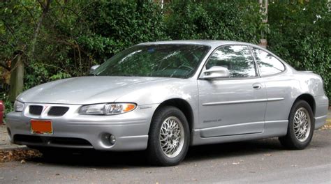 File:Pontiac Grand Prix GT coupe -- 10-12-2009.jpg - Wikipedia, the free encyclopedia