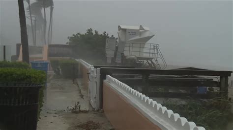 Palm Beach County residents watch waves, wind at Lake Worth Beach