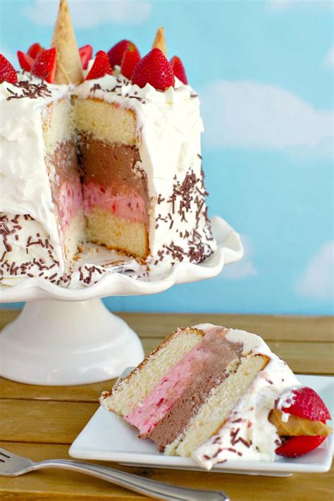 Neapolitan Ice Cream Cake | RecipeLion.com