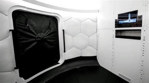 SpaceX reveals new crew cabin designs for upcoming moon missions | News Minimalist