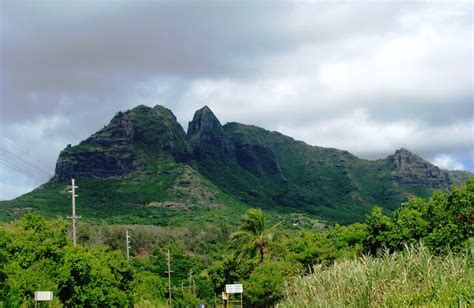 Sleeping Giant Mountain along Hwy 56, Kauai, Hawaii - a photo on Flickriver