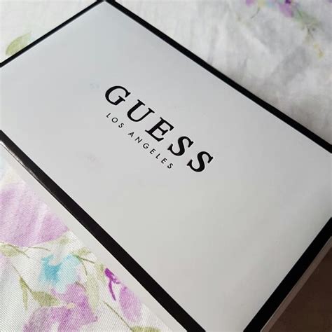 Guess Wallet, Women's Fashion, Bags & Wallets, Wallets & Card Holders ...