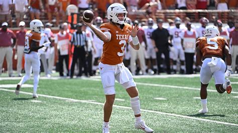 Texas' Quinn Ewers explains viral photo with Arch Manning and other QBs: 'It was just fun' | Fox ...