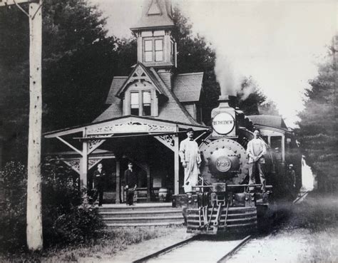 Photos & History - Maplewood Train Station