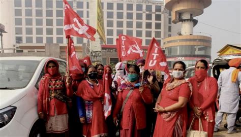 'We Have to Look After Our Homes as Well as the Movement': Women at Farmers' Protest