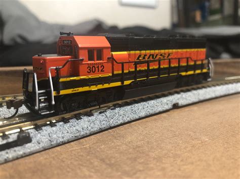 GP40 BNSF #3012 DCC/Sound -- N Scale Model Train Diesel Locomotive -- #66352 pictures by Shane S ...