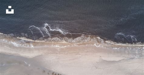 Ocean waves aerial photography photo – Free Wallpapers Image on Unsplash