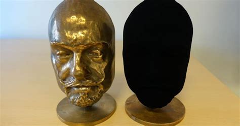 Vantablack 2.0 is the New World's Blackest Black Substance