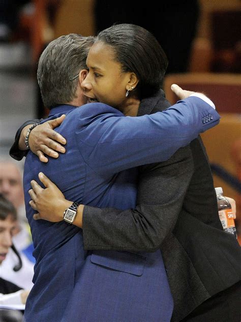 UConn's Geno Auriemma perfect vs. members of his coaching tree