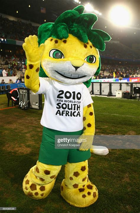 Zakumi In Real Life (FIFA World Cup 2010 Mascot) | Mascota del mundial, Mundial de futbol, Mascotas