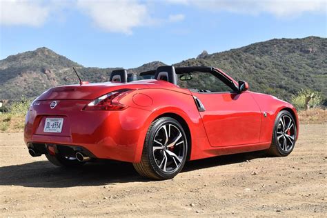 2018 Nissan 370Z Roadster Touring Sport: A Closer Look at the 322-HP Rocket