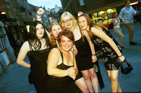 A night out in Newcastle in 2000: Any familiar faces in our 10 photographs? - Chronicle Live