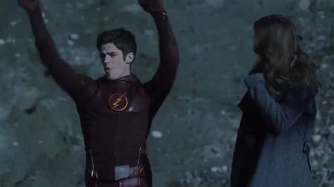 THE FLASH Season 1 Blooper Reel is 8 Minutes of Dancing and Swearing — GeekTyrant