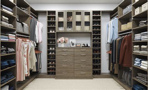 35 Best Walk In Closet Storage Ideas And Designs For Master Bedrooms ...