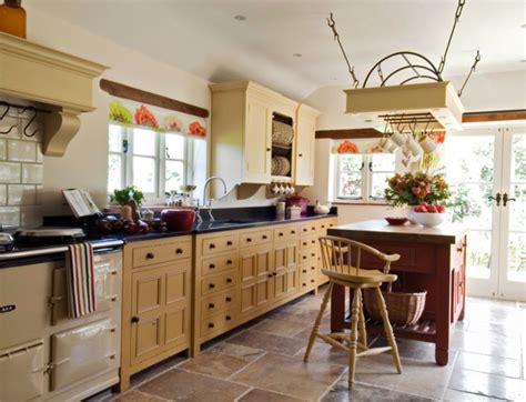 Freestanding Cabinets Offer a Classic Kitchen Look