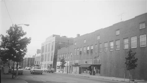 This is Fifth St looking south from Broadway towards Market. | Street ...