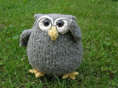 Cordell The Owl pattern by Knit-a- Zoo | Owl knitting pattern, Knitted owl, Knitted animals