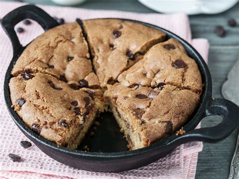 Deep Dish Chocolate Chip Cookie Pie Recipe | Odlums