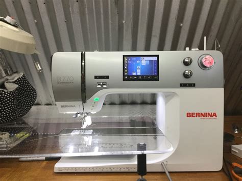 Quilting in the Blue Barn: The Bernina 770QE: My new Sometimes Friend