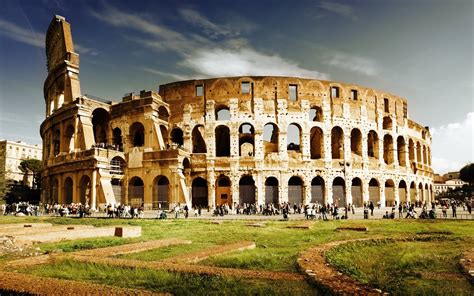 Colosseum, The Arena of Life And Death of The Rome Gladiators - Traveldigg.com