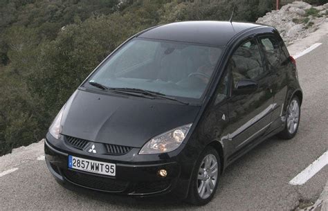 Mitsubishi Colt 3 puerta Hatchback 2007 - 2008 opiniones, datos técnicos, precios