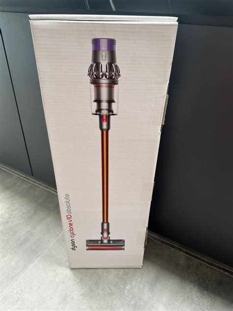 Dyson V10 Absolute, TV & Home Appliances, Vacuum Cleaner & Housekeeping ...