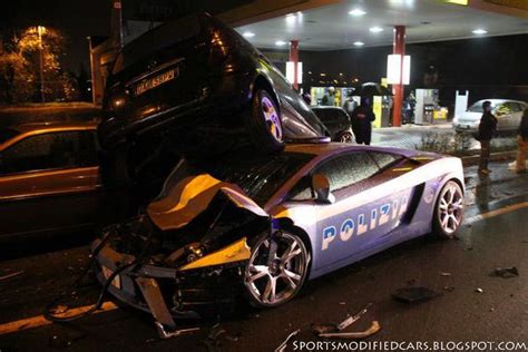 LAMBORGHINI GALLARDO ITALIAN POLICE CAR CRASHED | Sport Cars