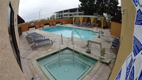 Marriott Burbank Airport Hotel Review - Epic.Reviews