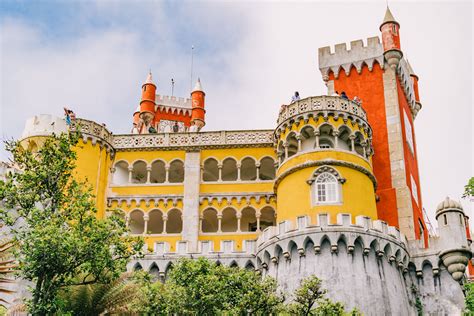 5 BREATHTAKING Castles in Sintra, Portugal (You'll Want to See)