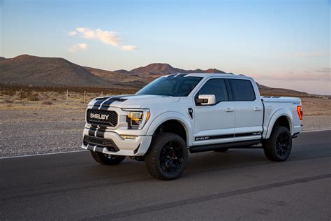 Shelby American revela colaboración con Ford F-150: quedó la pickup 2021 Shelby Ford F-150 con ...