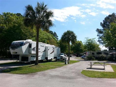 Flamingo Lake RV Resort Jacksonville, Florida | RV Park Campground – CampgroundViews.com