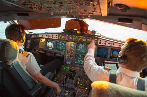 How Do Autopilot Systems Work? - IATA News