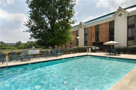 Pear Tree Inn St. Louis Fenton Hotel (Fenton (MO)) - Deals, Photos & Reviews