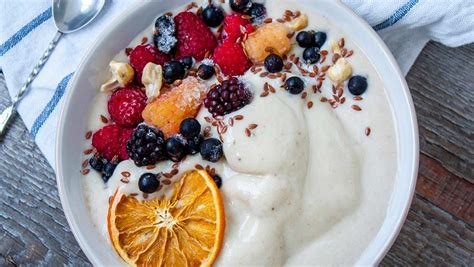 These Are The 7 Healthiest Yogurt Toppings For Weight Loss - SHEfinds