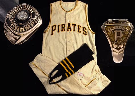 Roberto Clemente memorabilia at auction includes a $200 gravy boat and failed driver's exam ...