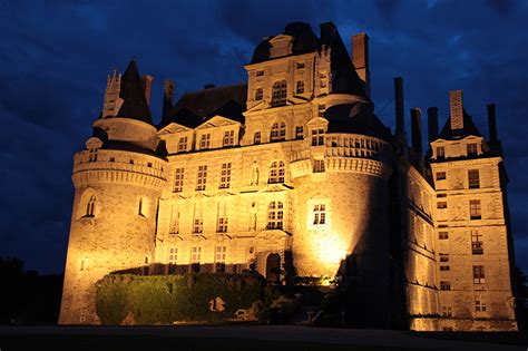 Fonds d'ecran France Château fort Chateau de Brissac Nuit Villes ...