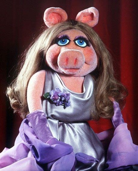 Miss Piggy is going to receive a feminist award. For real | The muppet ...