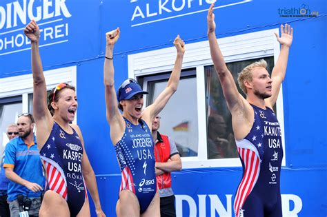 United States win first Mixed Relay World title • World Triathlon