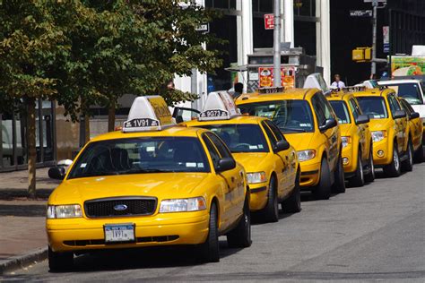 Nueva York elimina examen inglés como requisito para choferes taxi