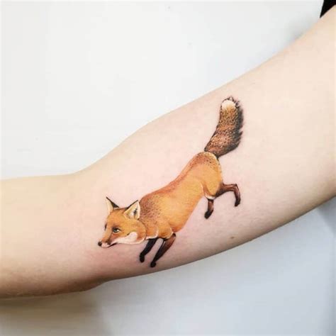 Incredible Fox Tattoo Ideas For Your Lower Hand